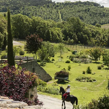 Hotel Borgo Pignano 3*